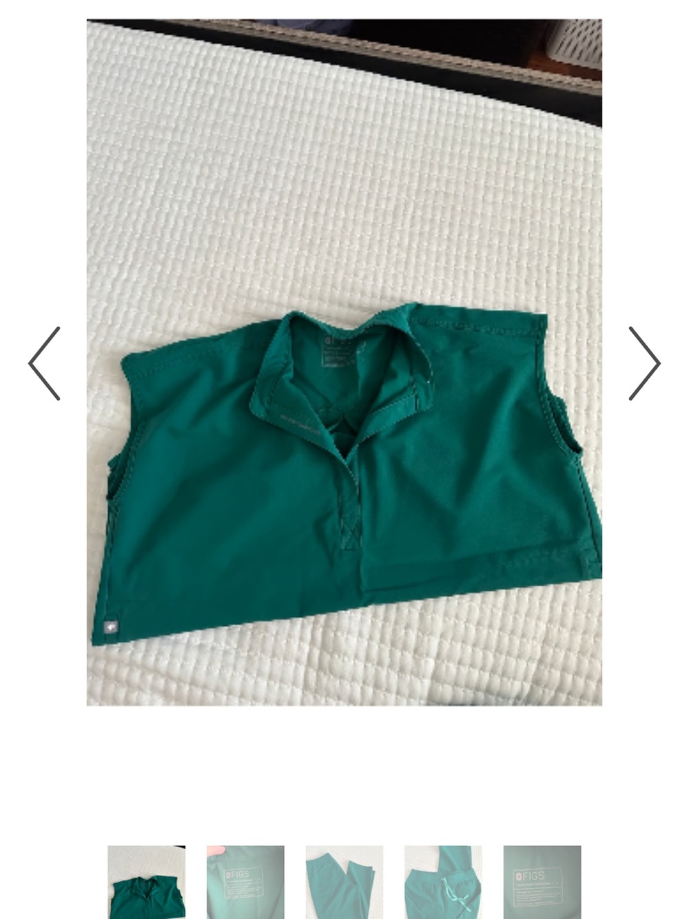 FIGS green scrub set